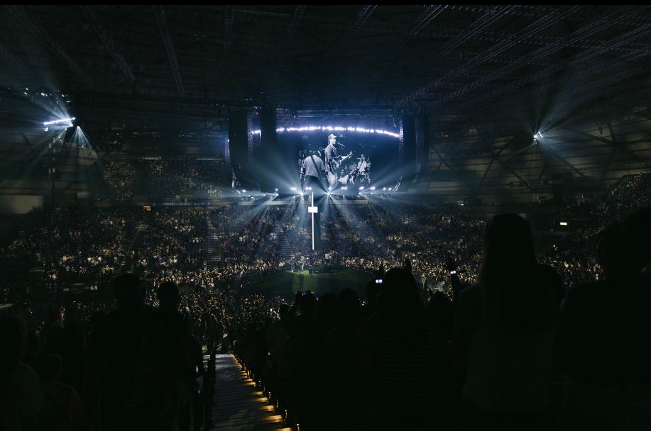 image of SPL being measured at FOH in a concert